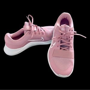 NWOT Women’s Nike MC Trainer 2 Elemental Pink / White / Pure Platinum Sz 7